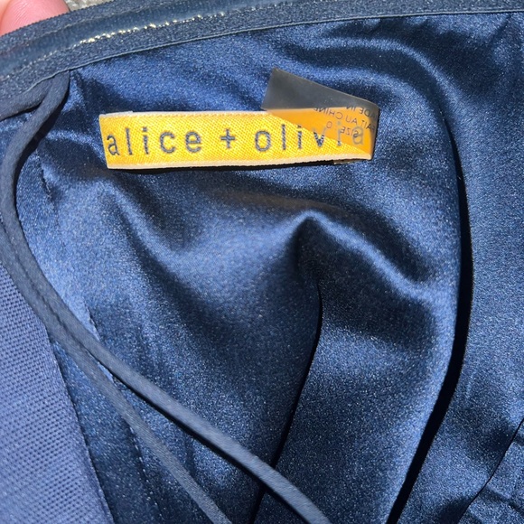 Alice and Olivia navy dress size 0 - Picture 3 of 3